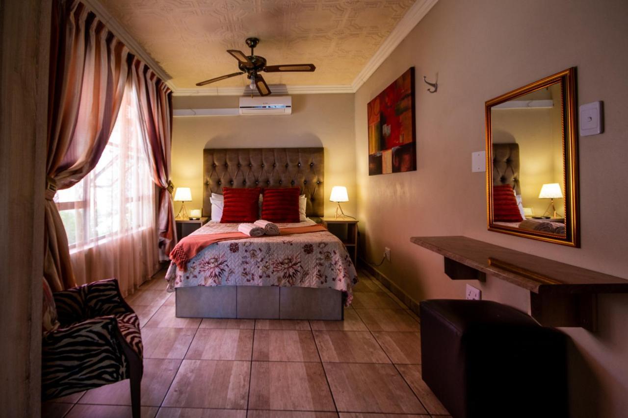 Invite Guest House - Self Catering Accommodation In Vanderbijlpark Luaran gambar