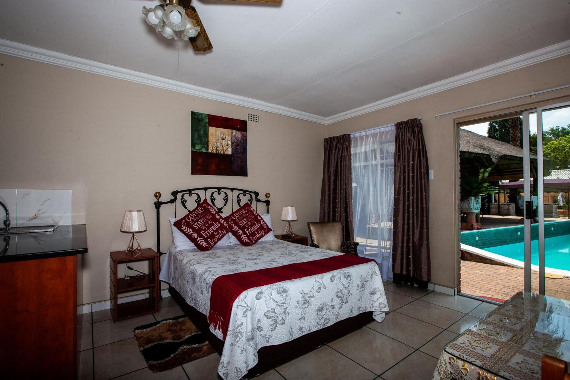 Invite Guest House - Self Catering Accommodation In Vanderbijlpark Luaran gambar