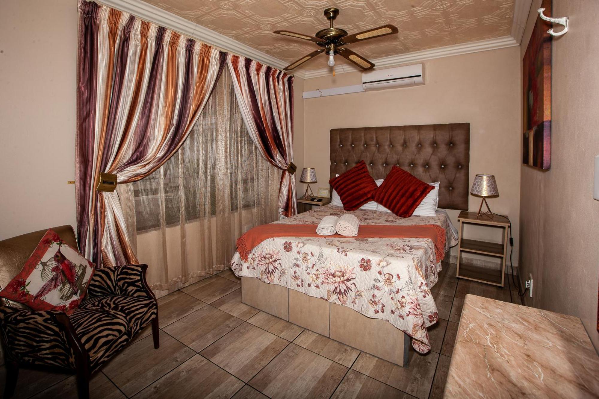 Invite Guest House - Self Catering Accommodation In Vanderbijlpark Luaran gambar