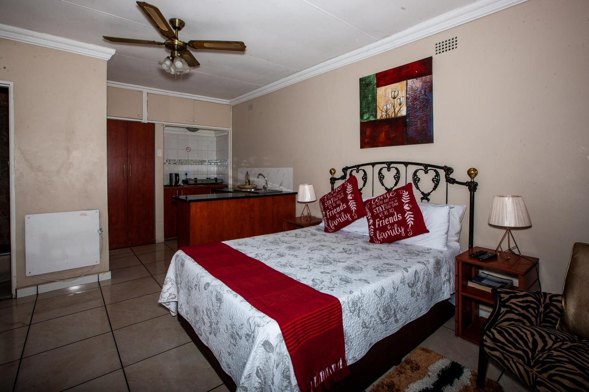 Invite Guest House - Self Catering Accommodation In Vanderbijlpark Luaran gambar