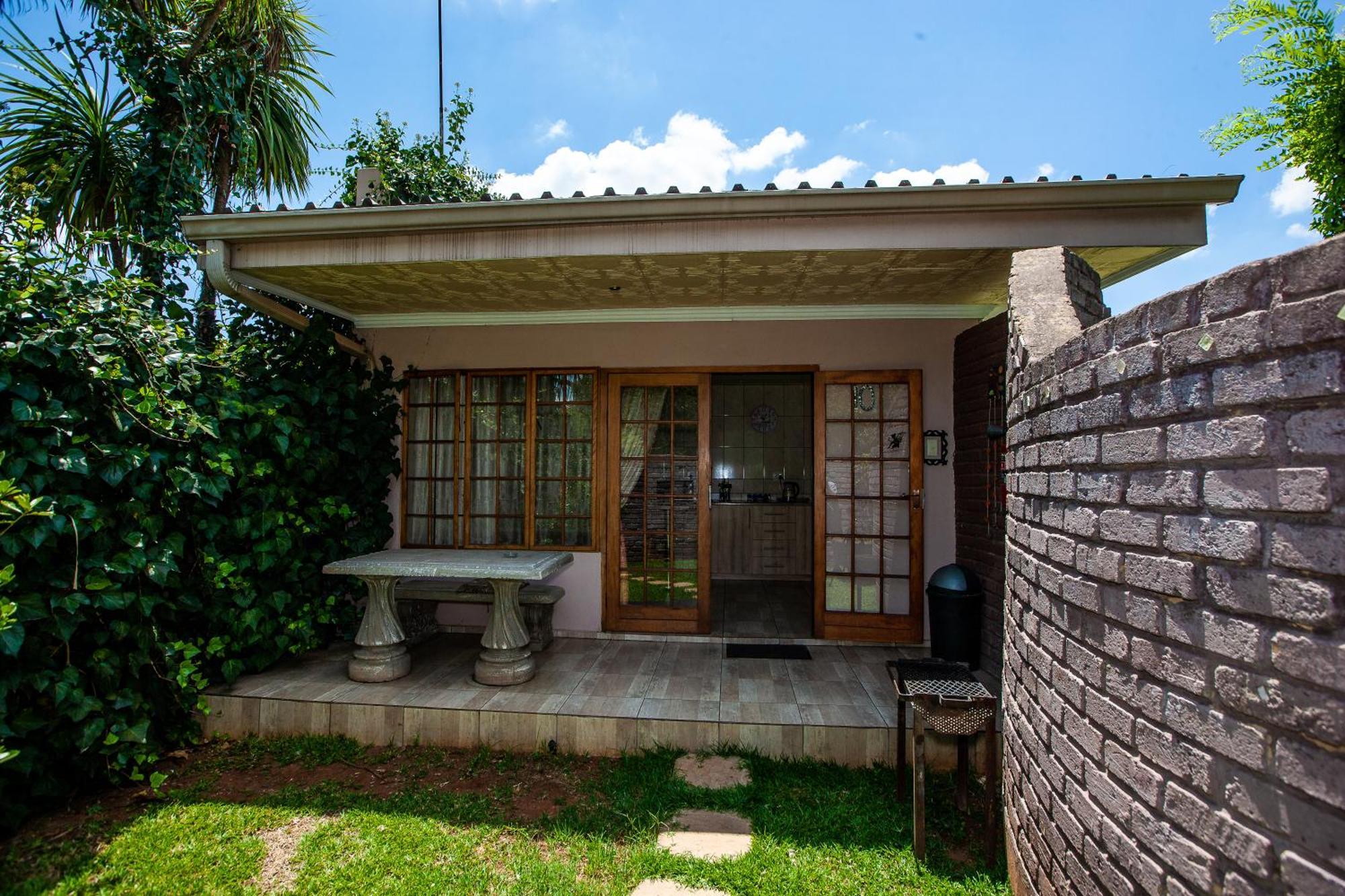 Invite Guest House - Self Catering Accommodation In Vanderbijlpark Luaran gambar