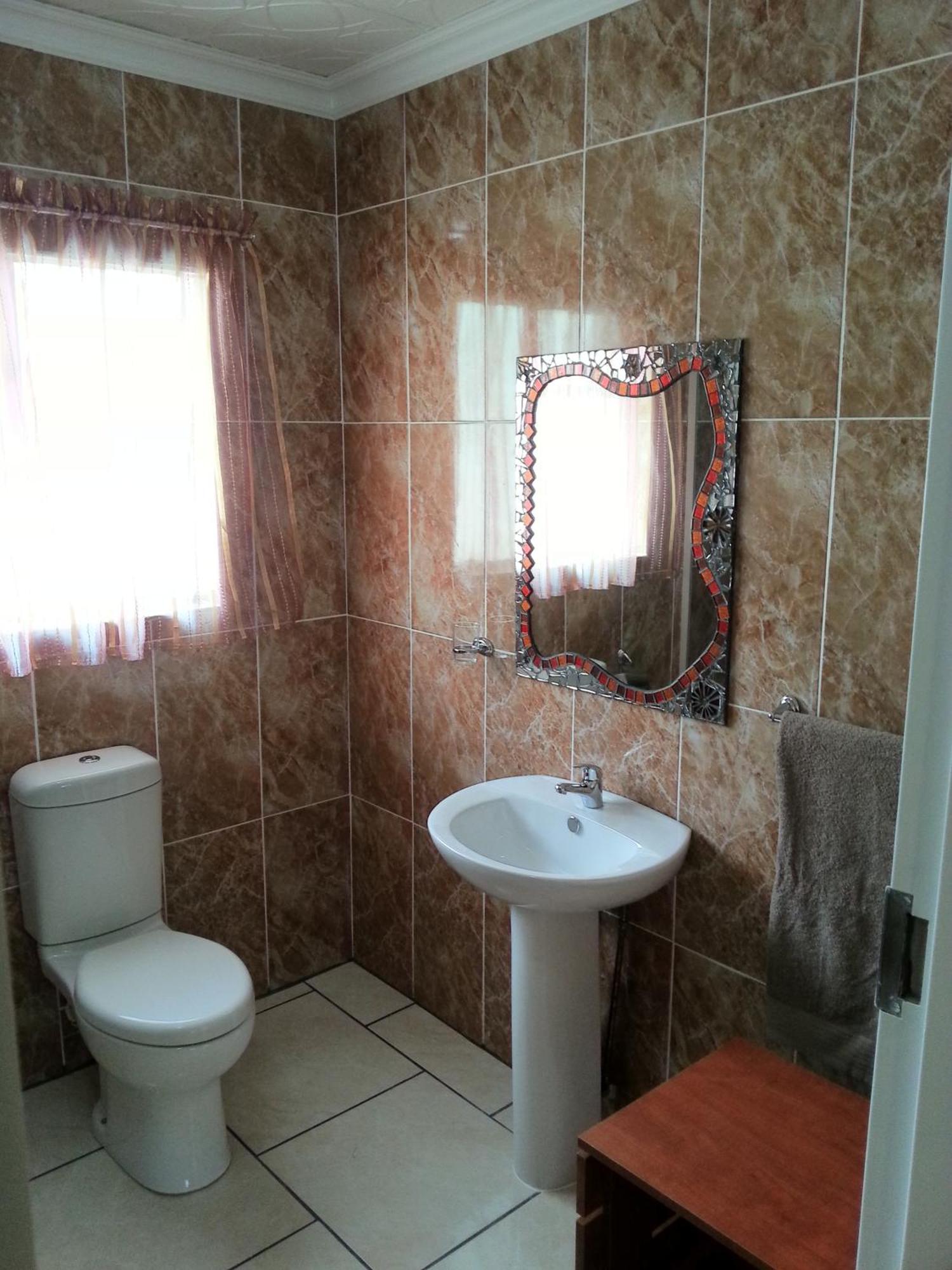 Invite Guest House - Self Catering Accommodation In Vanderbijlpark Luaran gambar